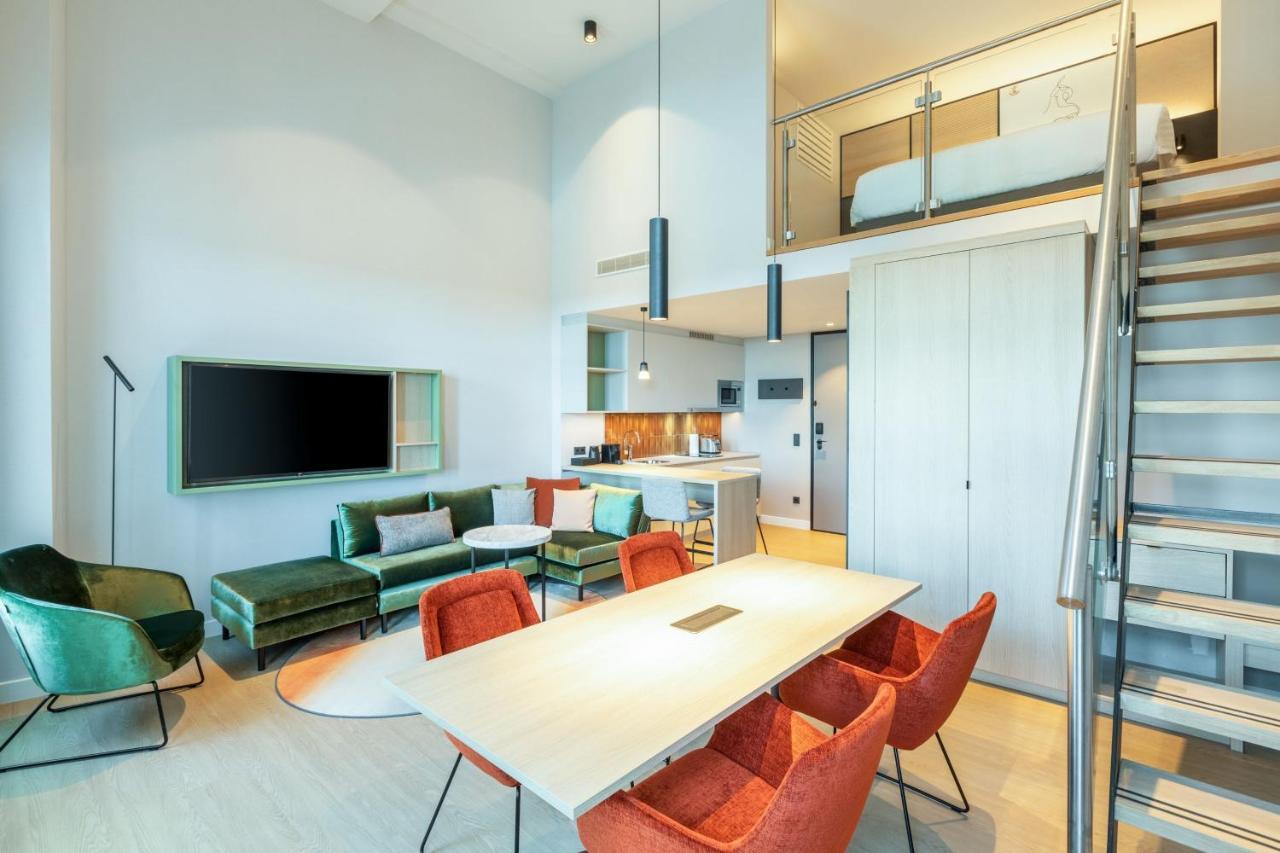 King Loft Skyline View