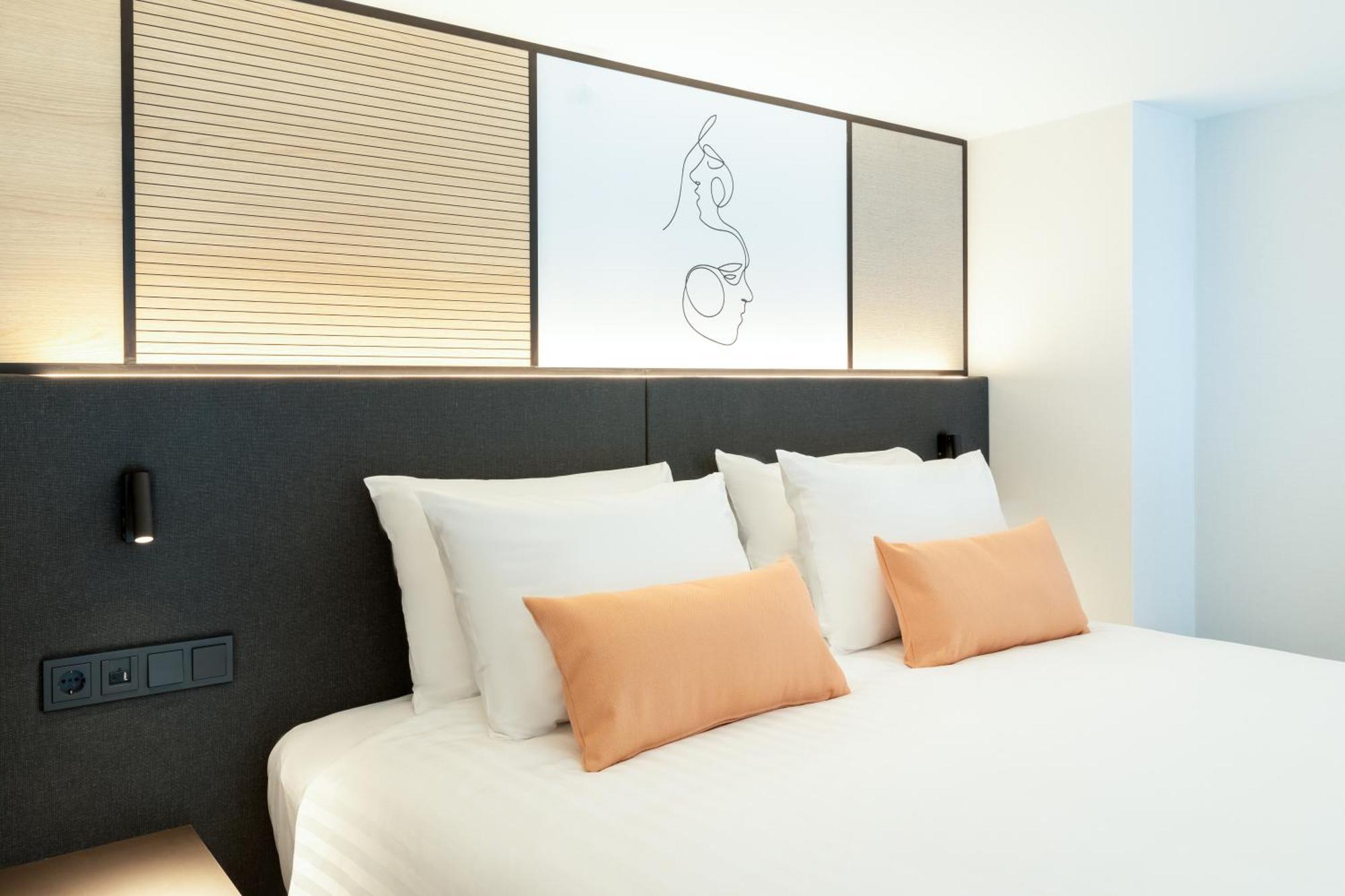King Loft Skyline View